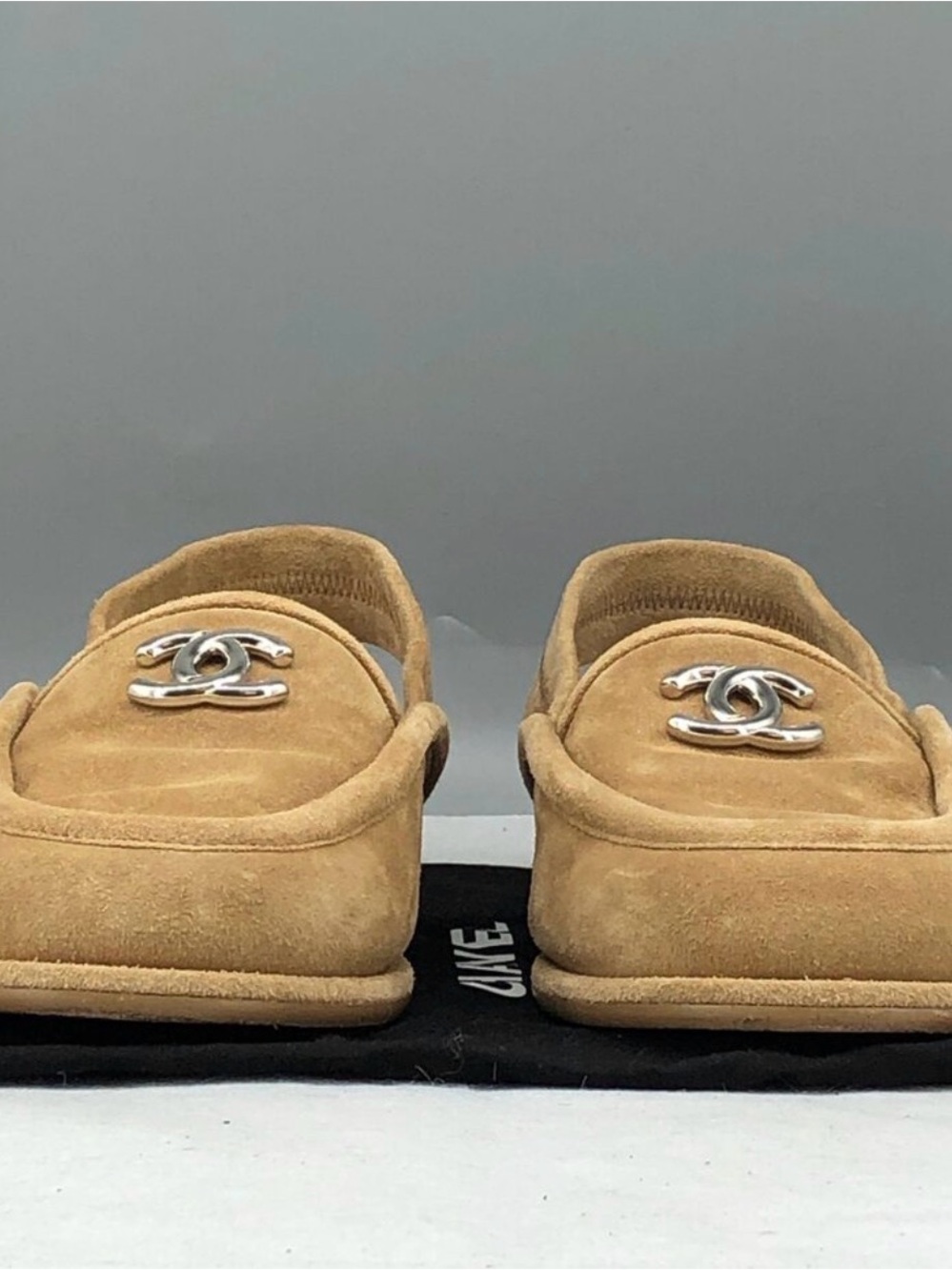 CHANEL Slingback Suede Loafers Metiers d'Art - Picture 2 of 9
